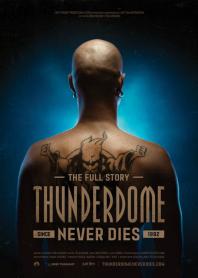 Inlay van Thunderdome Never Dies